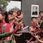 টিফিনের জমানো টাকা বঙ্গবন্ধুর প্রতিকৃতি বানাচ্ছে প্রাইমারি শিক্ষার্থীরা